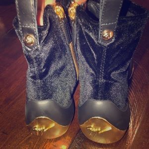 Giuseppe-Zanotti Black Velvet shoes